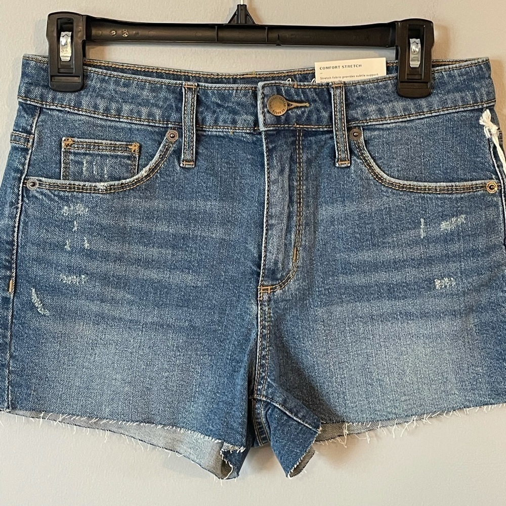 Universal Thread High Rise Shortie Short Size 6 festival concert jean cut off